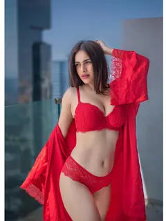 Agnes escort in London