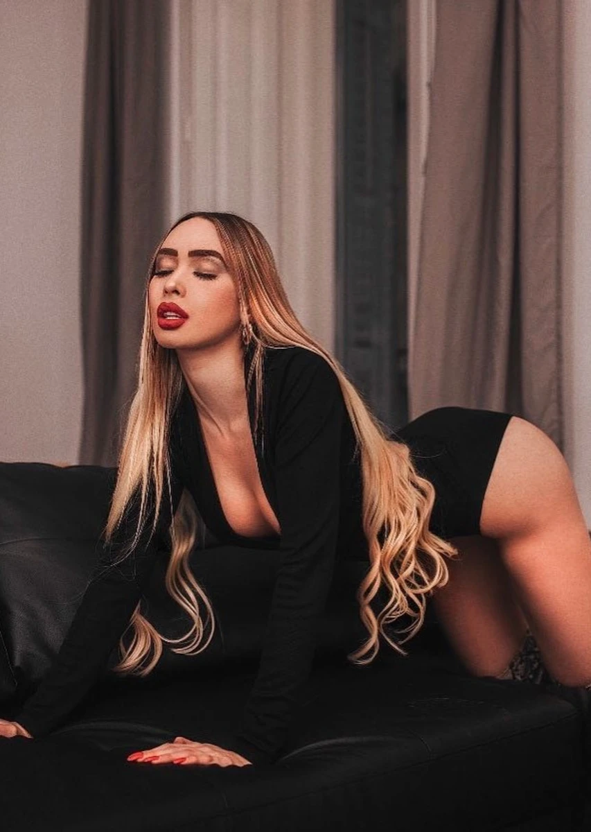 Apple escort in London