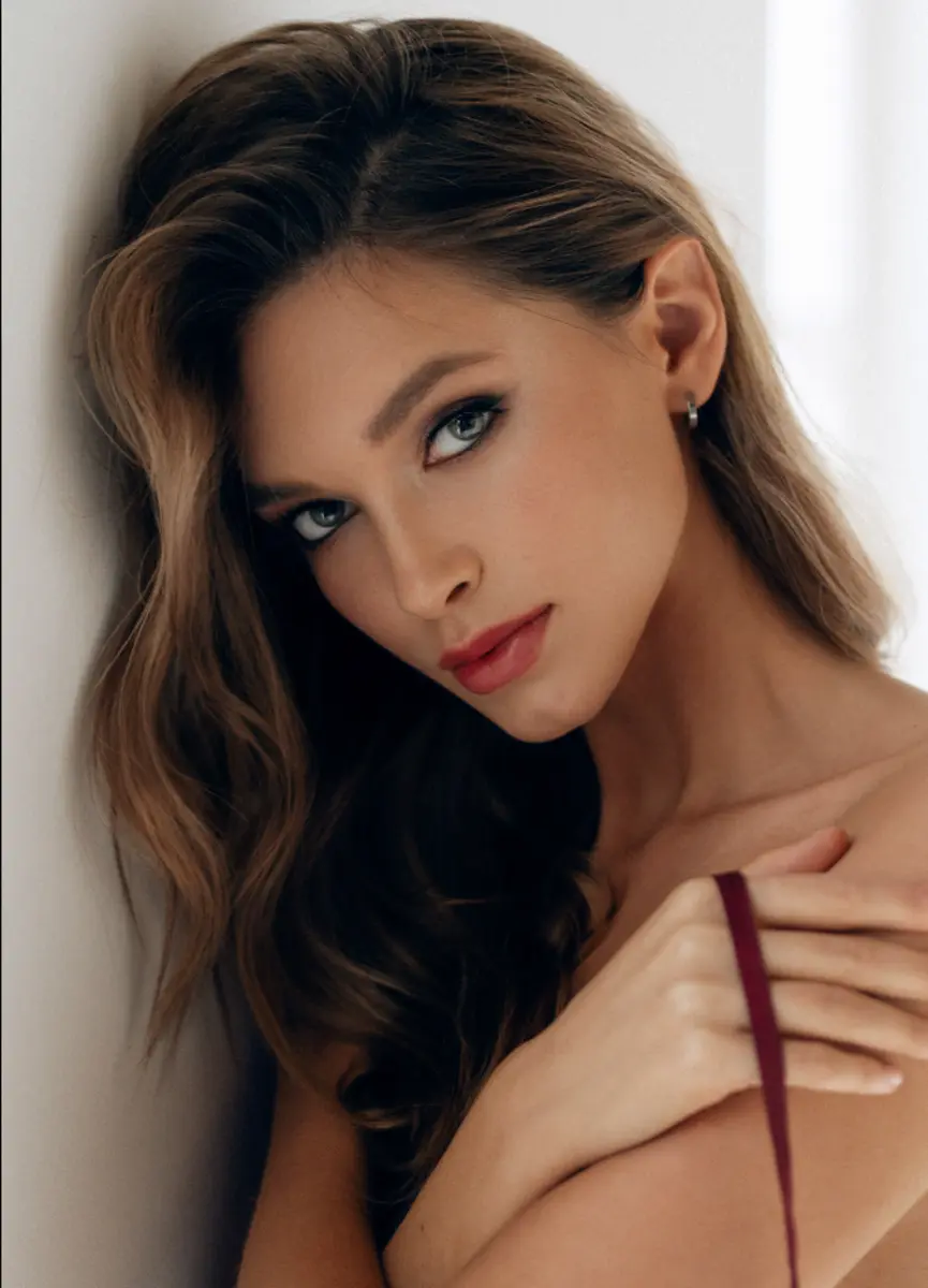 Avonlea escort in London