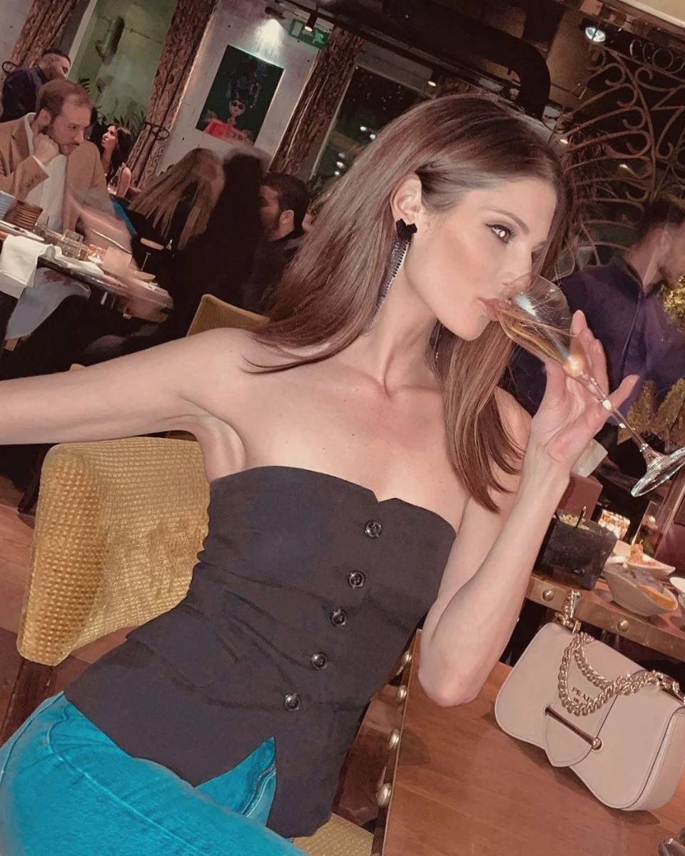 ELENA escort in London