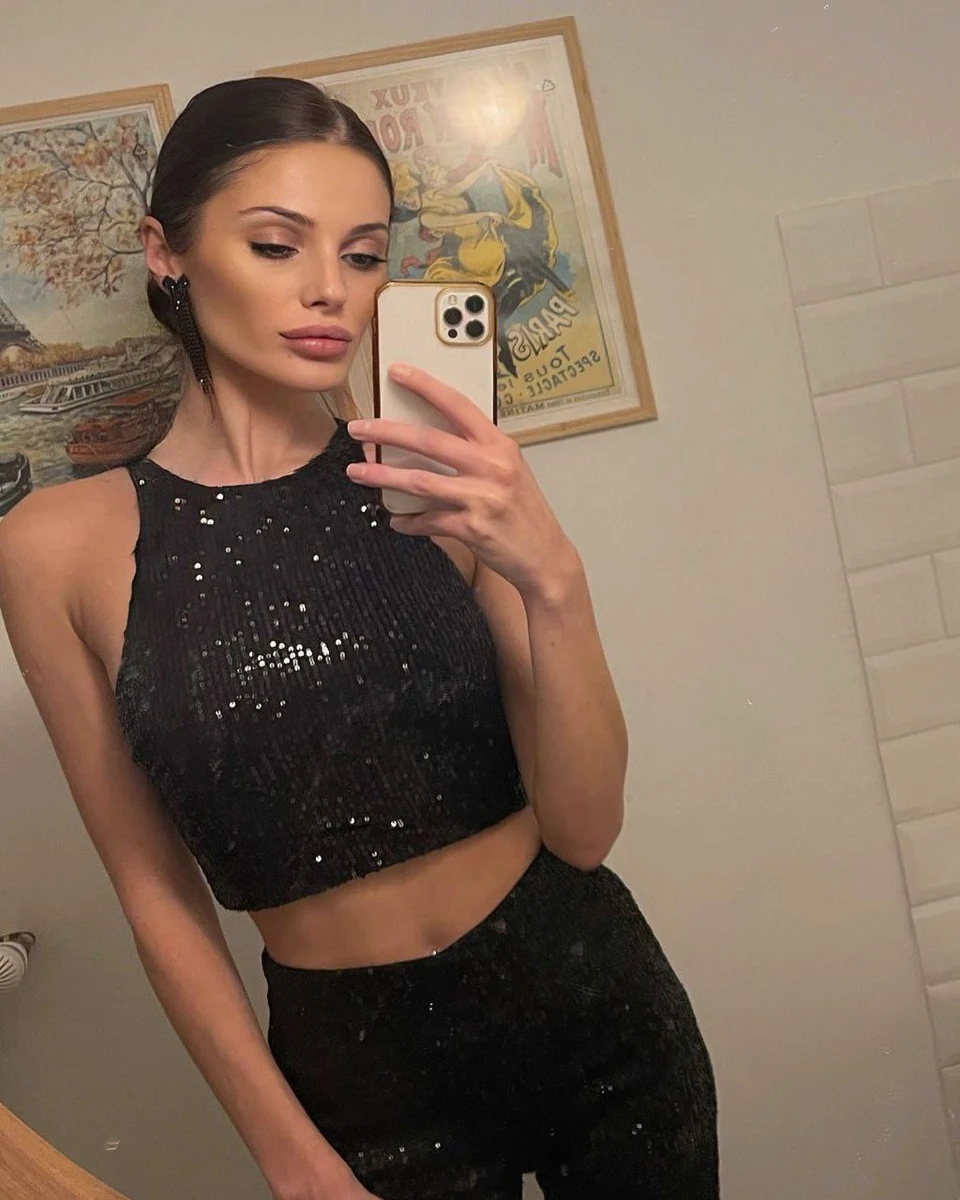ELENA escort in London
