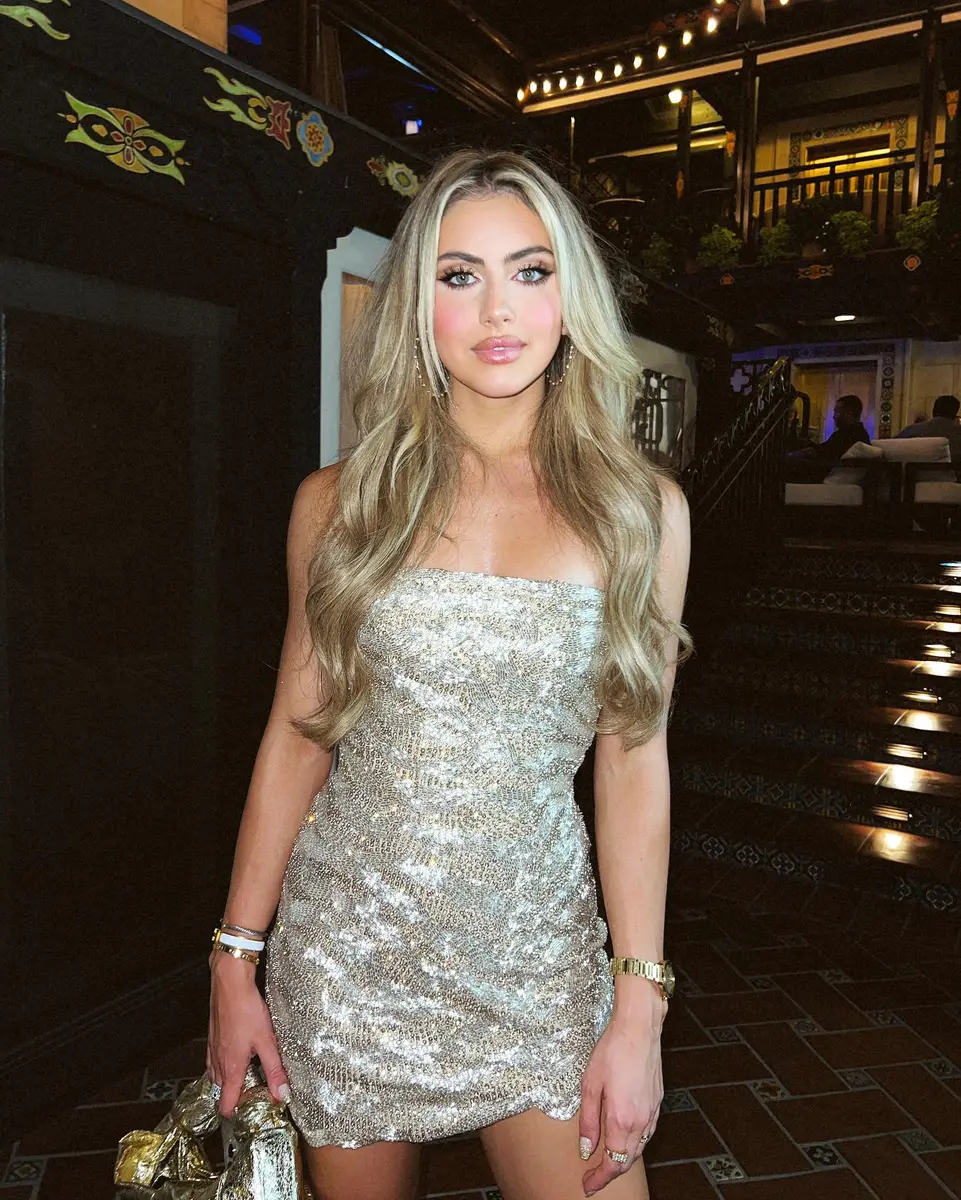 Eva escort in London