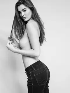 Everly escort in London