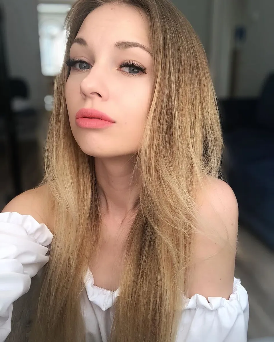 Karoline escort in London