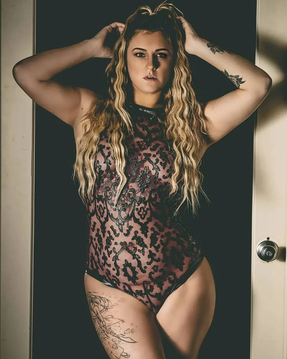 Katie escort in London