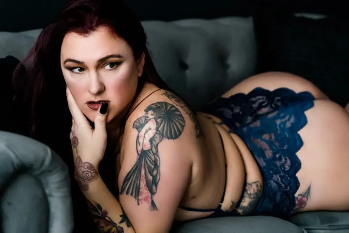 Katie escort in London