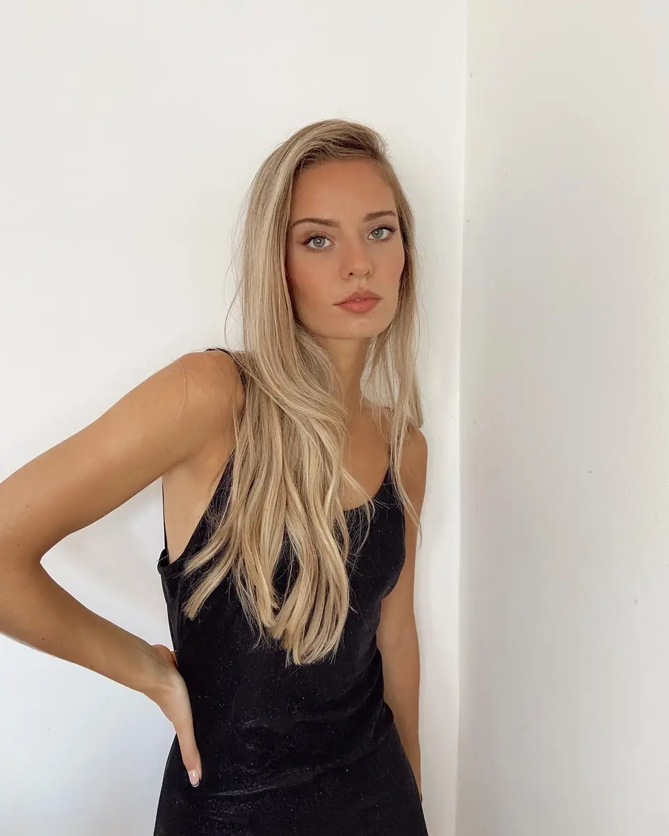 Macie escort in London