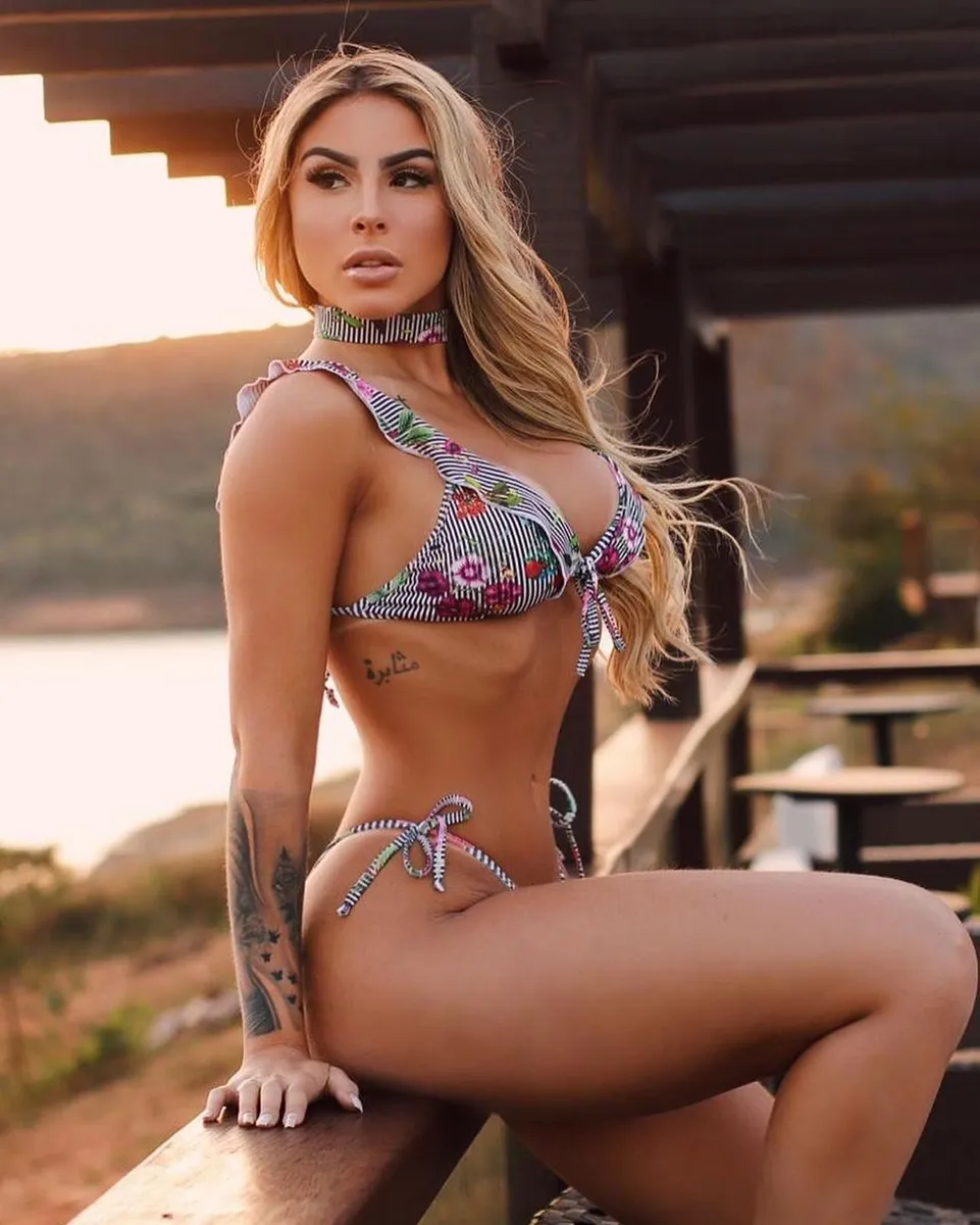 Monroe escort in London