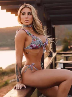 Monroe escort in London