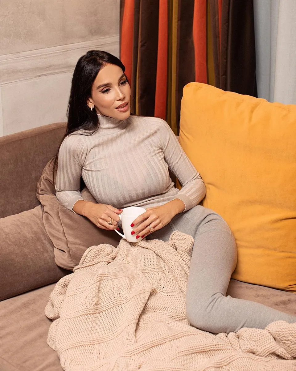 Paolina escort in London