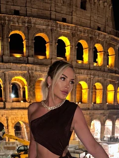SOPHIAH escort in London