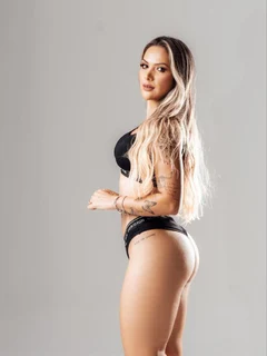 VICTORIA  escort in London